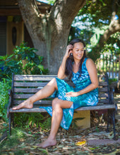 Load image into Gallery viewer, Green Blue