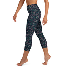 Load image into Gallery viewer, Yoga Capri Leggings
