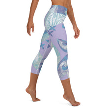 Load image into Gallery viewer, Yoga Capri Leggings
